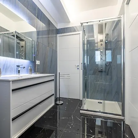 B&B Prezioso & 레체